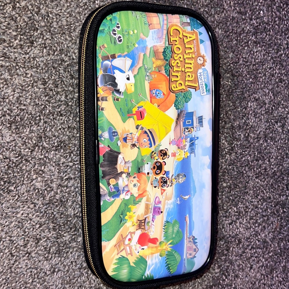 Nintendo case, animal crossing does not come with Nintendo